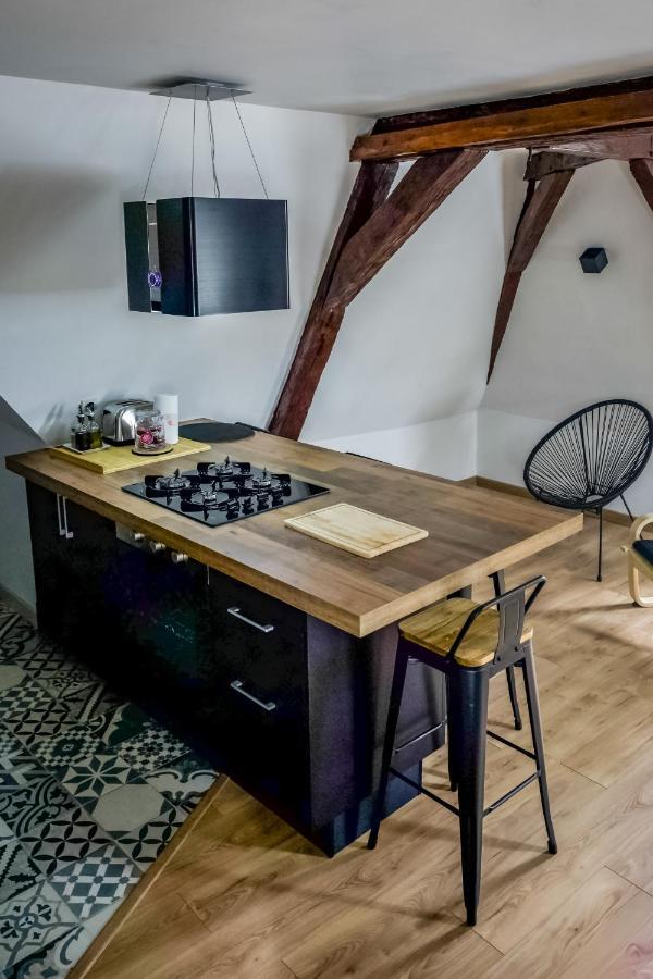 Vue Sur La Cathedrale - Au Coeur De Bourges Apartment Екстериор снимка